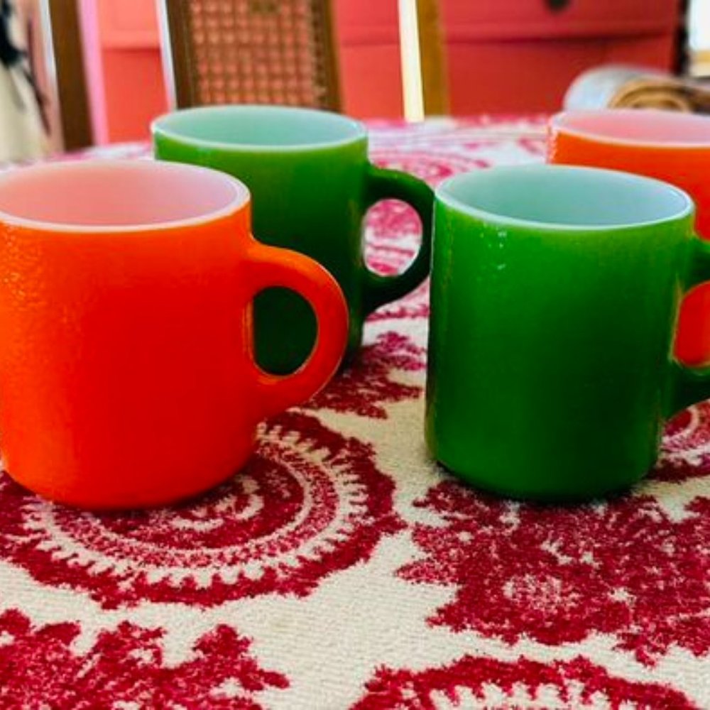 VINTAGE 1960s Mug Milk Glass Orange Peel Coffee/Tea 8 oz